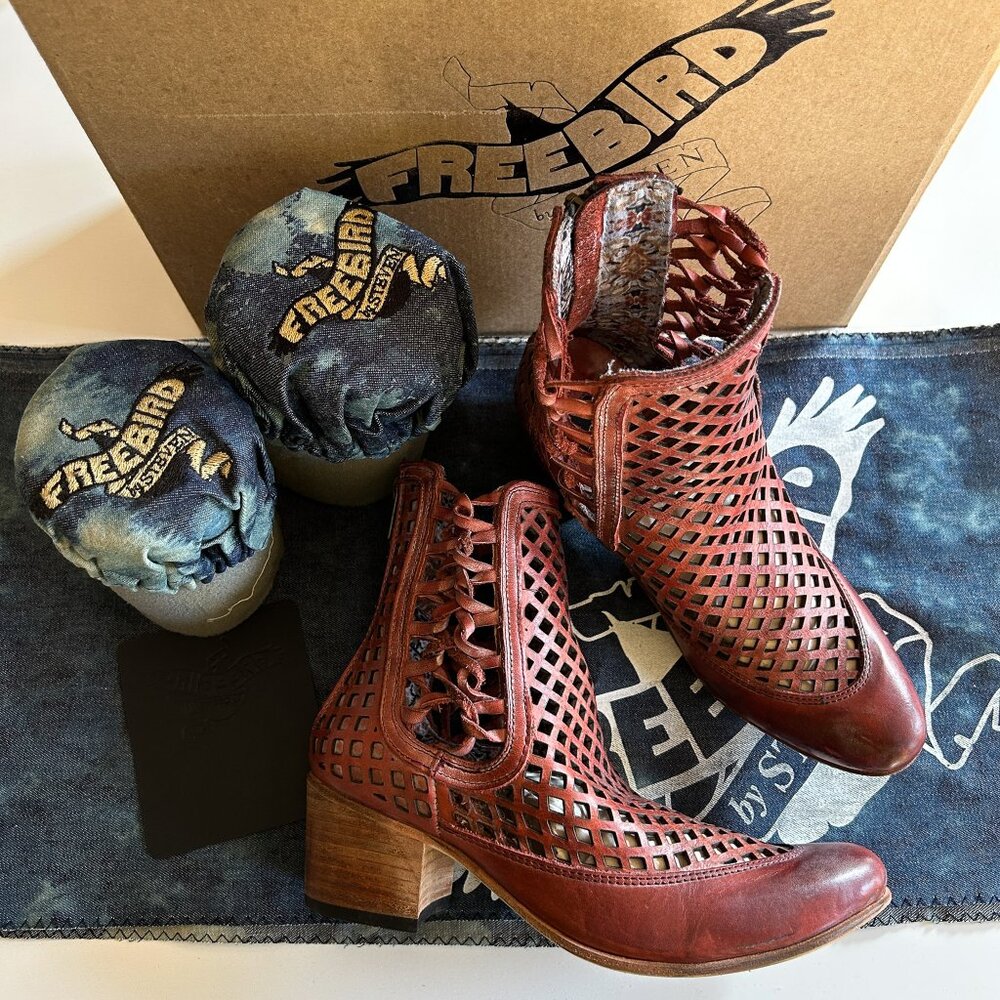 Freebird Lazor Red Leather Cut Out Ankle Booties Western Boots Size 7 with Box